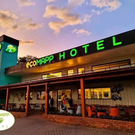 Fachada do EcoMAPP ao entardecer