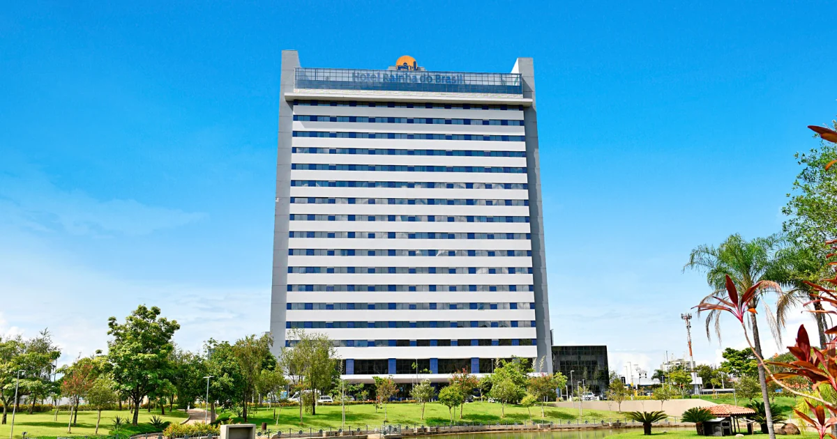 Fachada principal do hotel